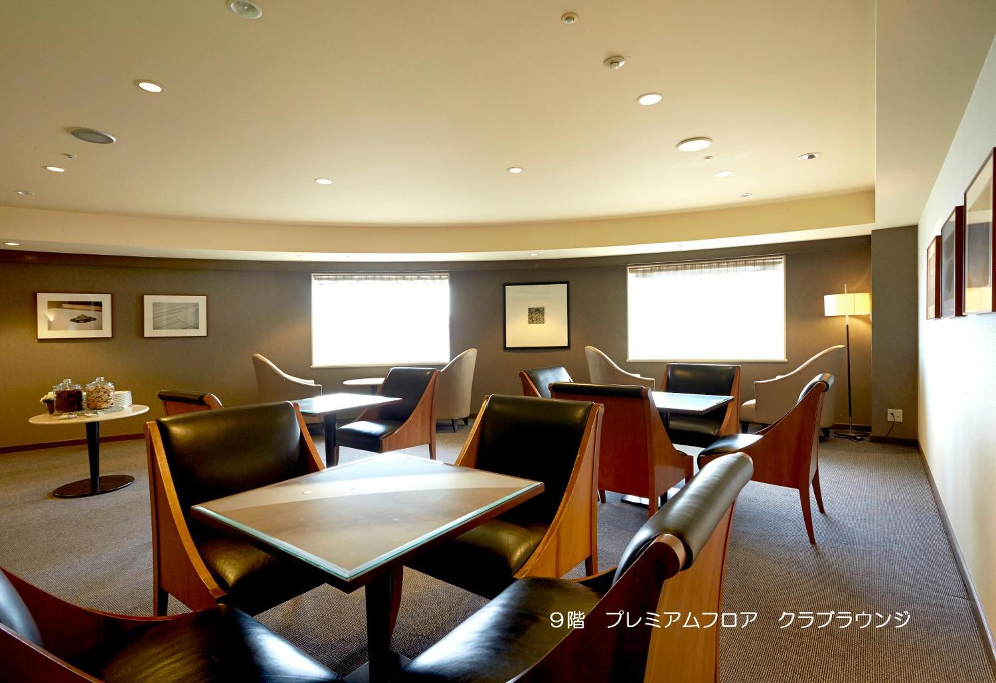 Miyako Hotel Gifu Nagaragawa Buitenkant foto Premium Lounge at Chubu International Airport